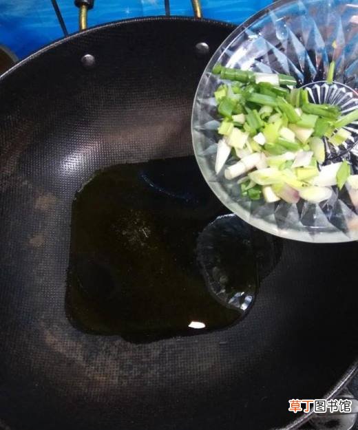 怎样做美味的豆豉炒胡萝卜白萝卜？