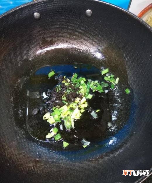 怎样做美味的豆豉炒胡萝卜白萝卜？
