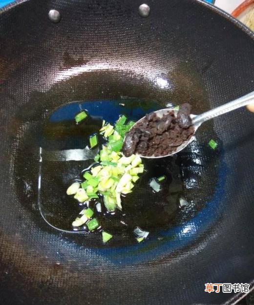 怎样做美味的豆豉炒胡萝卜白萝卜？