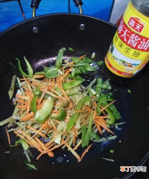 怎样做美味的豆豉炒胡萝卜白萝卜？