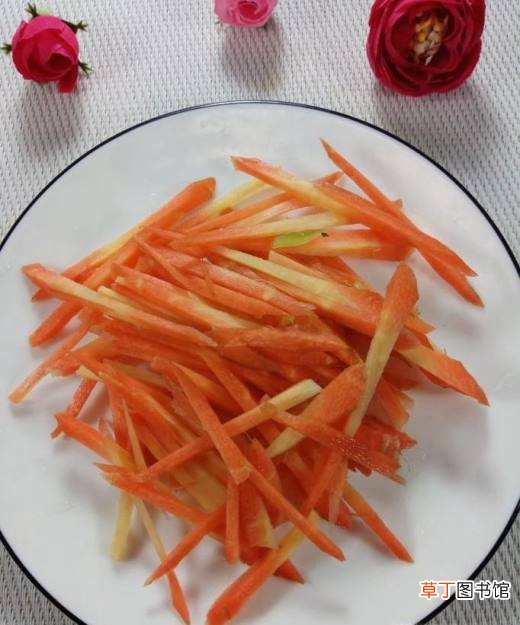 怎样做美味的豆豉炒胡萝卜白萝卜？