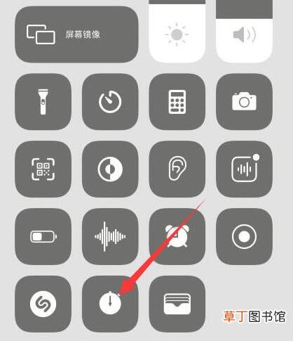 苹果下拉界面怎样加东西