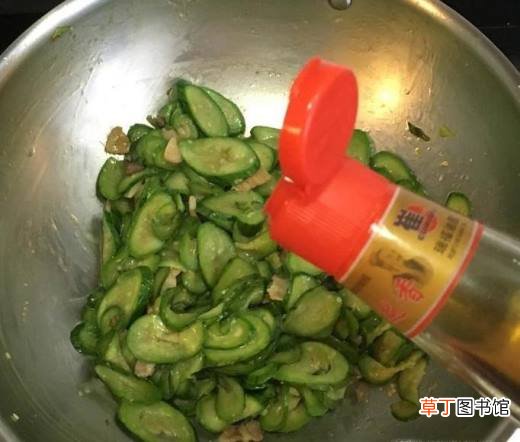 五花肉片炒丝瓜的家常做法