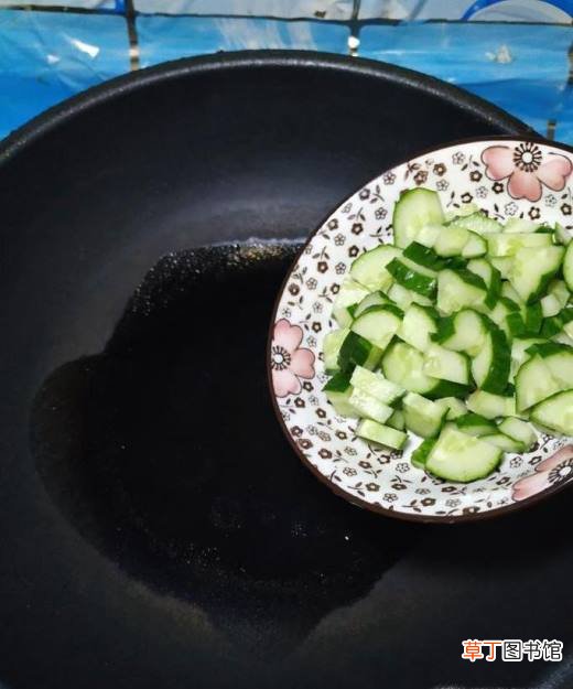 怎样做蚝油黄瓜烧广东菜心？