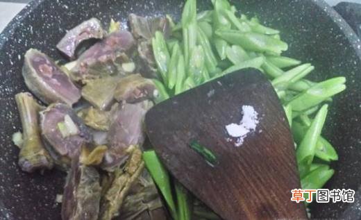 四季豆炒腊鸭的做法