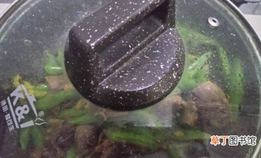四季豆炒腊鸭的做法