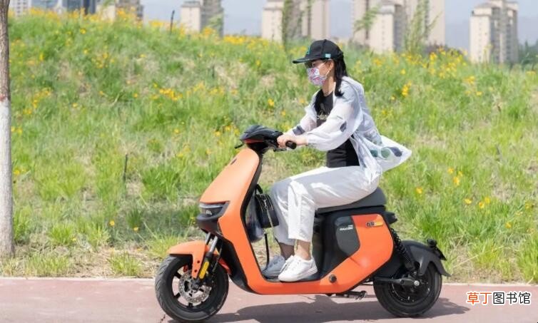 电动车一加电就嗡嗡响是什么原因