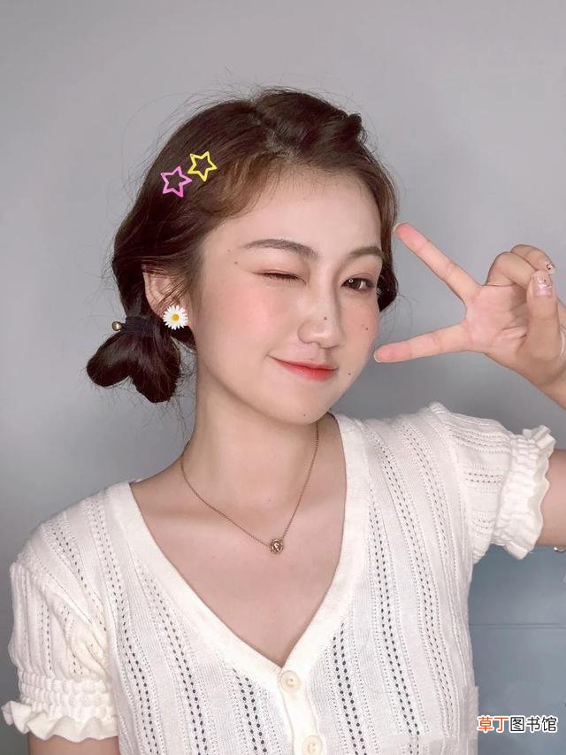 卷发怎么扎好看 中卷发怎么扎好看又简单