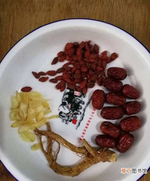 当归炖鸡汤的家常做法