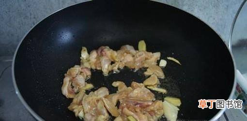 土豆鸡腿的做法