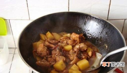 土豆鸡腿的做法