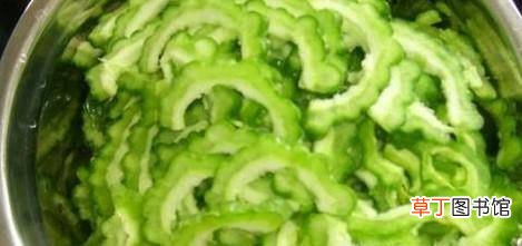 家常小菜苦瓜炒肉
