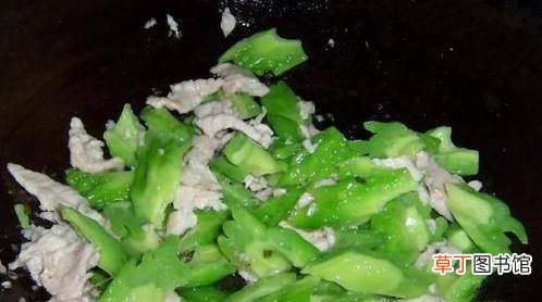 家常小菜苦瓜炒肉