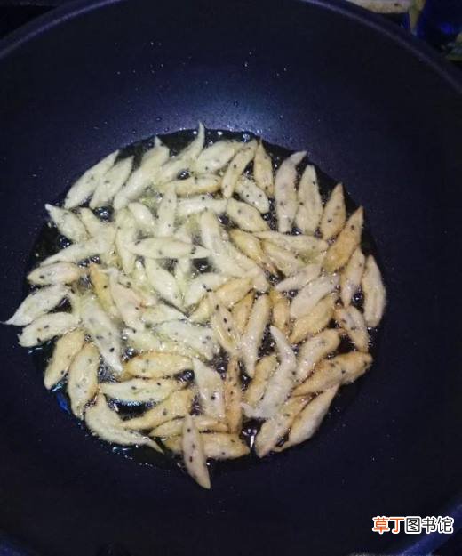 怎样做美味的芝麻小面鱼