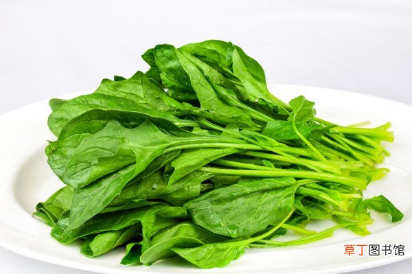 为什么菠菜有土腥味,怎么去除菠菜的土腥味？