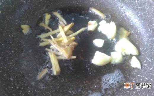 韭菜苔爆炒榄角瘦肉丝的做法