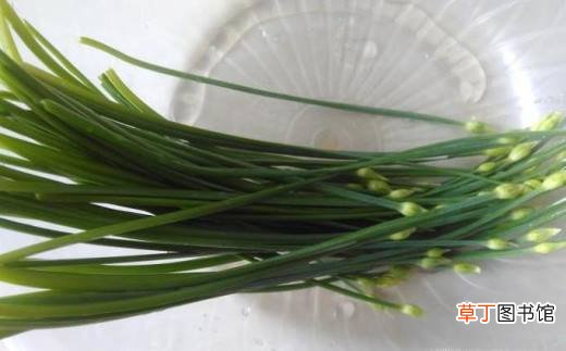 韭菜苔爆炒榄角瘦肉丝的做法