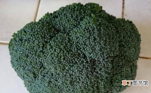 怎样做好吃的西兰花拌海带？