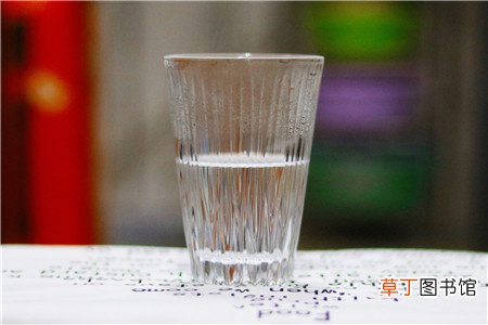慢性咽炎喝淡盐水管用吗