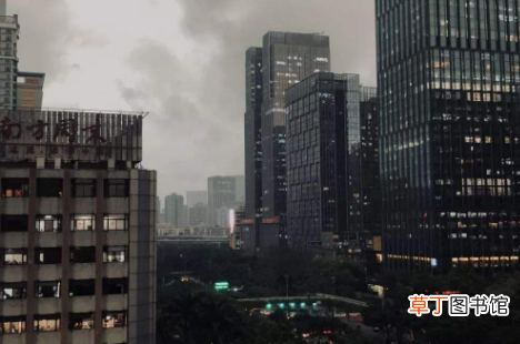 高层下雨不关窗进水吗