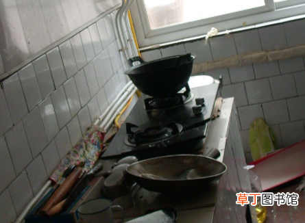 煤气灶进水了还能用吗