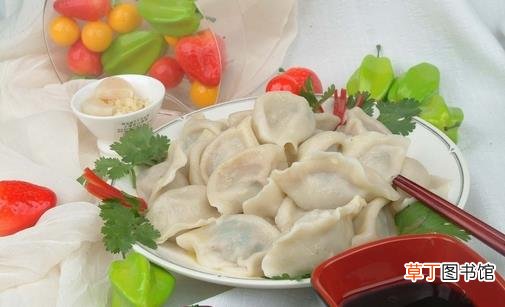关于饺子的来历与习俗