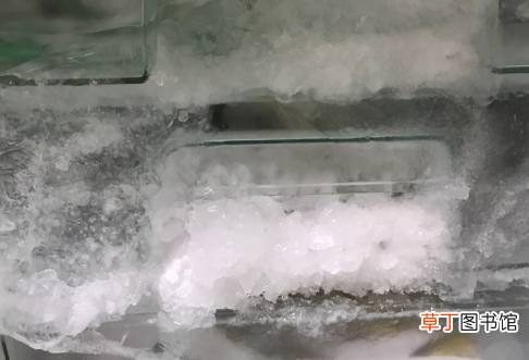 冰箱结冰除冰时一定要关电源吗