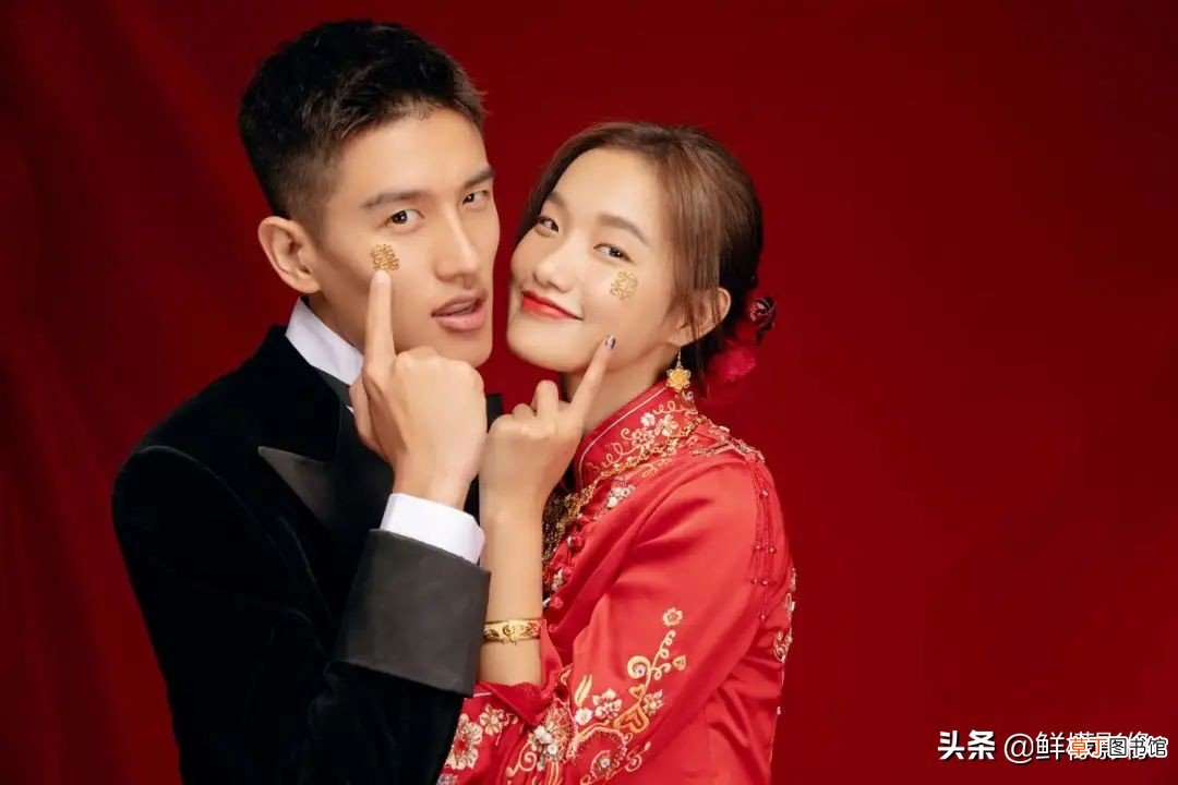 结婚证件照穿衣禁忌 拍结婚证件照穿什么衣服好看