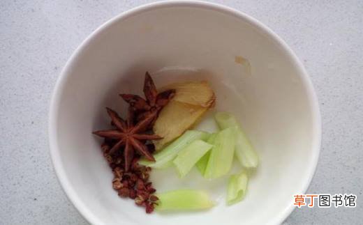 脊骨炖芸豆的家常做法