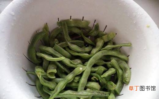 脊骨炖芸豆的家常做法
