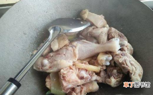 美味的鸡腿土豆盖饭怎么做？
