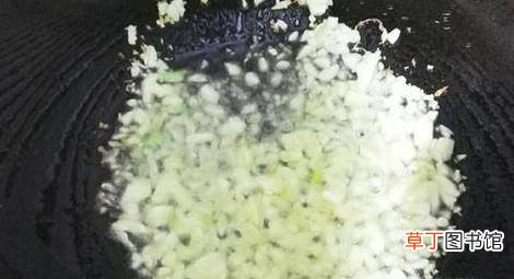 花甲如何烧好吃？蒜泥花甲的家庭做法