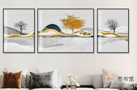 客厅挂画距离天花板多高合适