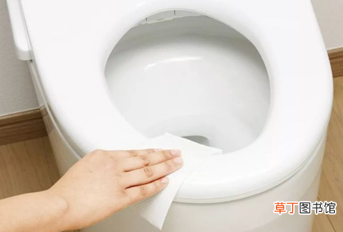 马桶出现很多小黑点怎么回事