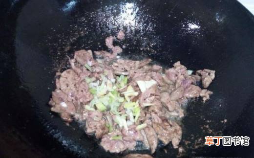 鸡肝扒油菜的家常做法
