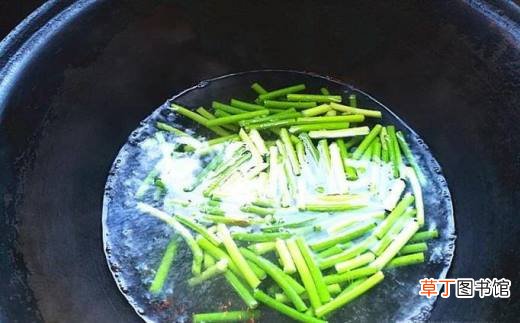 怎么做好吃又营养的牛肉蒜苔