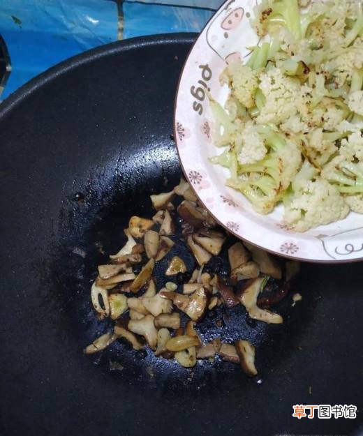 怎样做美味的豆豉香菇炒花菜？
