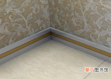 踢脚线位置发霉是怎么回事