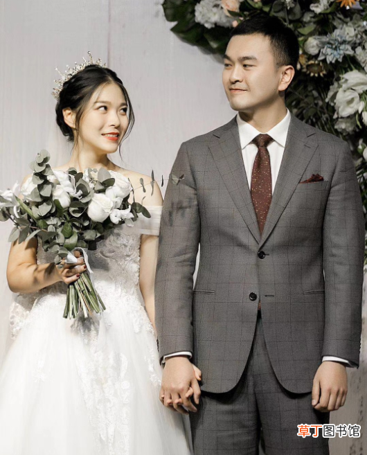 男士结婚穿什么颜色西装 结婚西装什么颜色