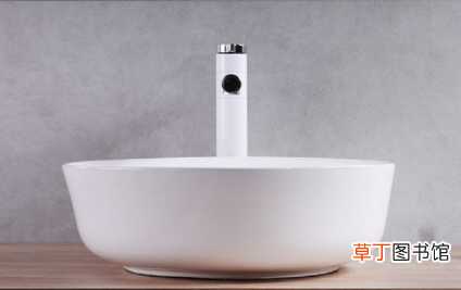 卫生间的瓷盆污垢怎么处理