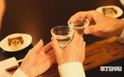 经常赴酒场 酒桌上的喝酒礼仪不可不知