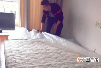 厚被子可以当床垫吗