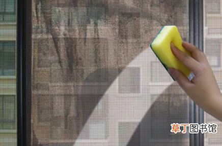 纱窗不拆怎么清洗方便又快