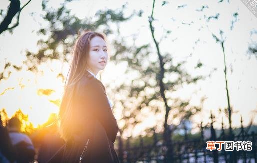 几种颜色有效缓解女性焦虑症