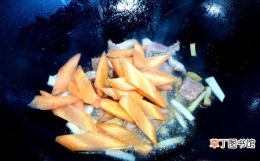肉片口蘑炒青椒的家常做法