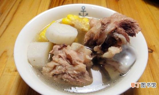 猪骨头汤美味营养又滋补 补钙补铁抗衰老可以多喝