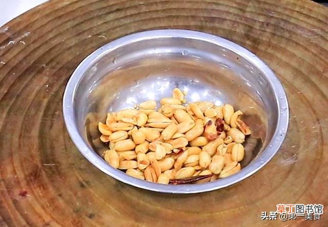 宫保鸡丁怎么做才好吃 宫保鸡丁如何做才美味