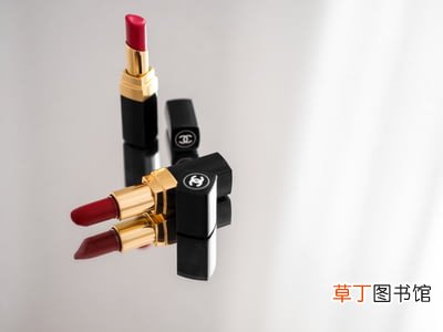 淡妆口红选什么颜色好