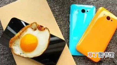 手机玩游戏散热用什么最好 玩游戏手机发热正常吗