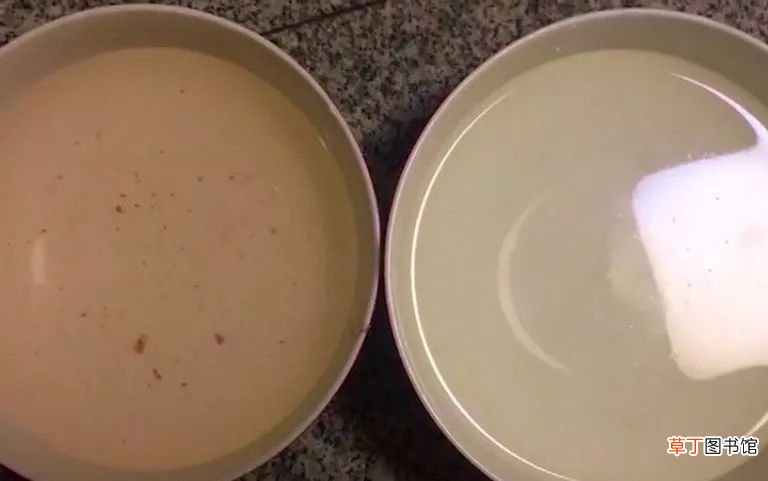 无良商贩用人工合成色素胭脂红给三苏红鱼上色，用手摸手会被染红